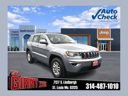 Certified 2018 Jeep Grand Cherokee Laredo AWD/4WD image 1
