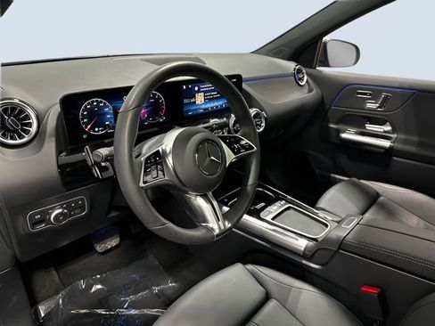 Used 2026 Mercedes-Benz GLA 250 4MATIC image 13