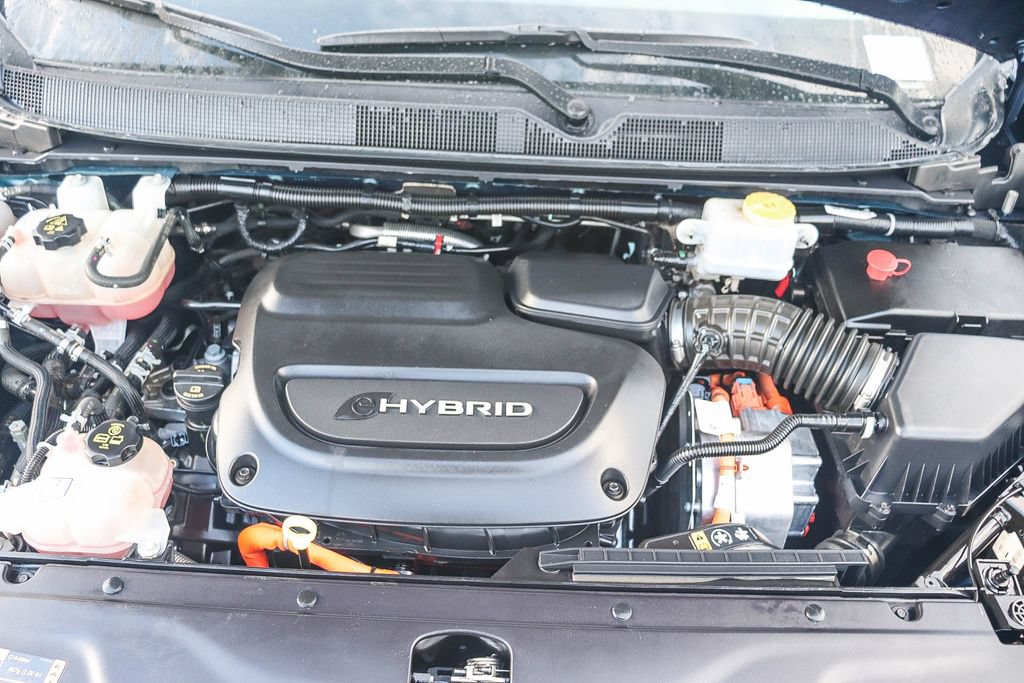 Used 2024 Chrysler Pacifica Limited FWD image 30