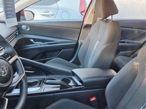 Certified 2023 Hyundai Elantra SEL w/ Winter Weather Package image 13