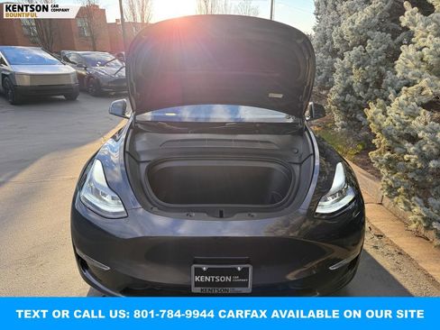 Used 2024 Tesla Model Y Long Range image 31