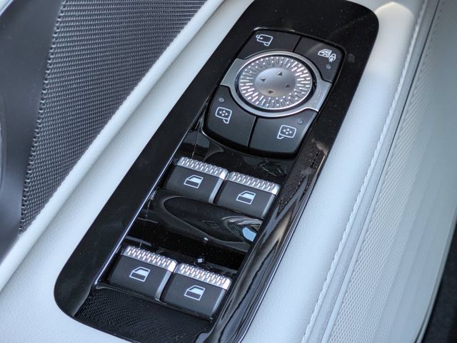 New 2026 Lincoln Nautilus Premier AWD/4WD image 24