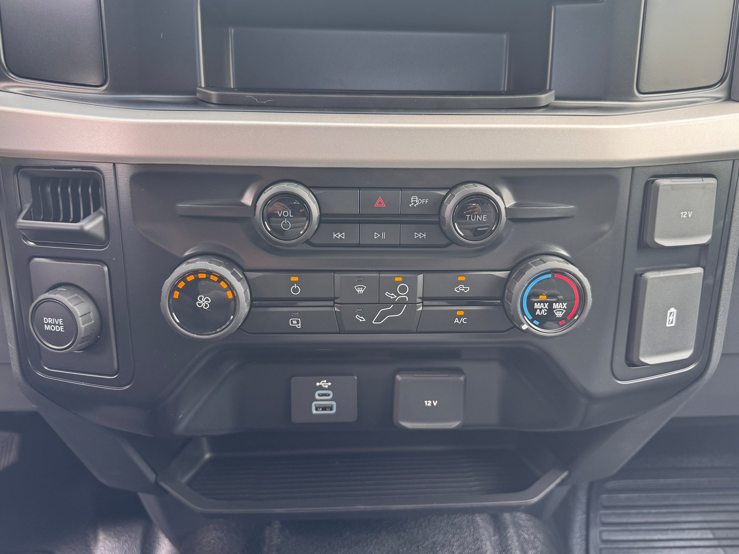 New 2027 Ford F250 XL w/ Camper Package RWD image 14