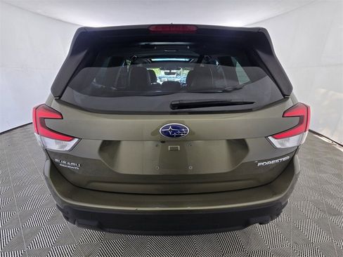Used 2023 Subaru Forester Limited image 12