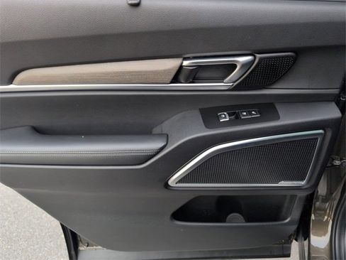 Used 2022 Kia Telluride SX w/ SX Prestige Package image 28