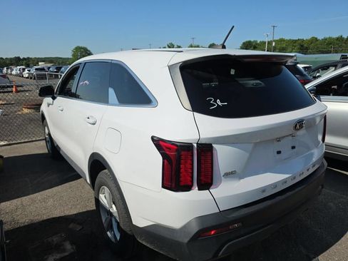 Used 2021 Kia Sorento LX AWD/4WD image 7