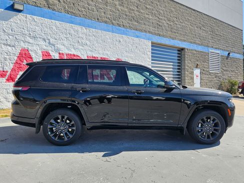 New 2026 Jeep Grand Cherokee L Limited image 8