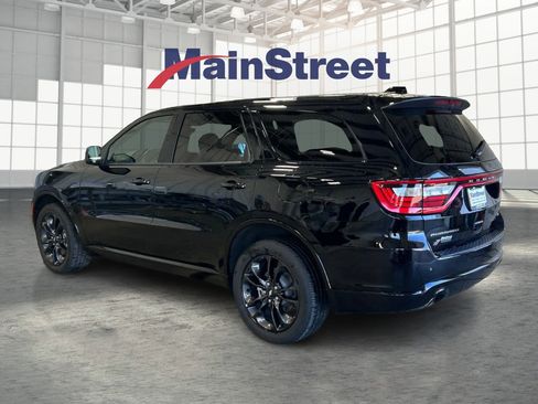 Used 2025 Dodge Durango GT image 3