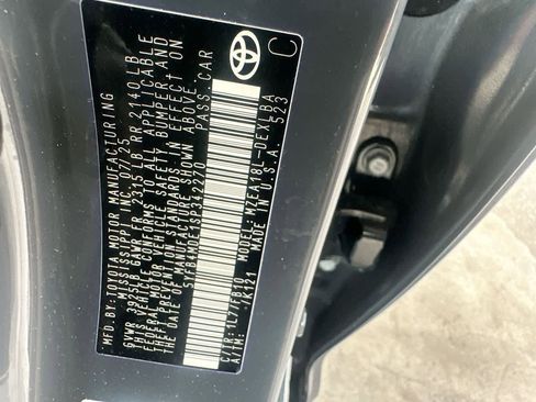 Used 2025 Toyota Corolla LE FWD image 29
