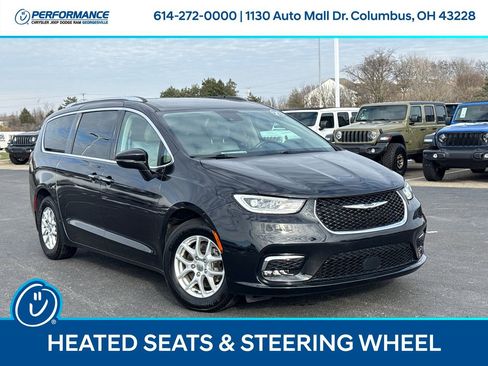 Used 2021 Chrysler Pacifica Touring-L image 1