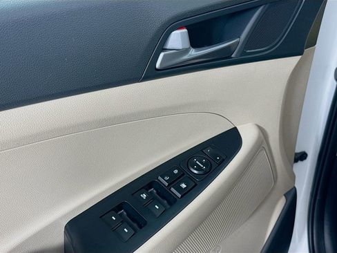 Used 2017 Hyundai Tucson SE image 17