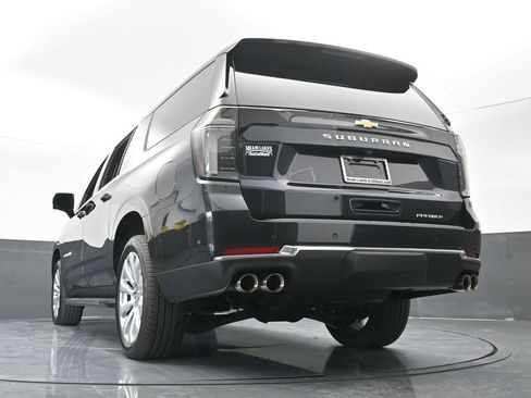 New 2025 Chevrolet Suburban Premier image 62