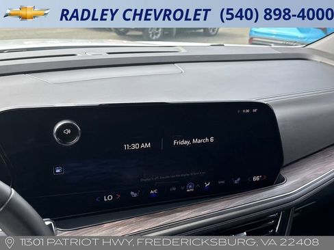 Certified 2025 Chevrolet Suburban LT AWD/4WD image 8