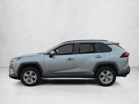 Used 2021 Toyota RAV4 XLE image 5