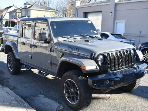 Used 2022 Jeep Gladiator Willys image 4