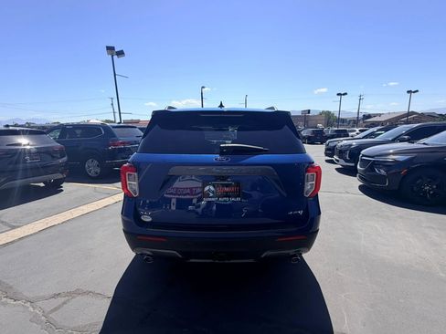 Used 2022 Ford Explorer XLT w/ Equipment Group 202A AWD/4WD image 5