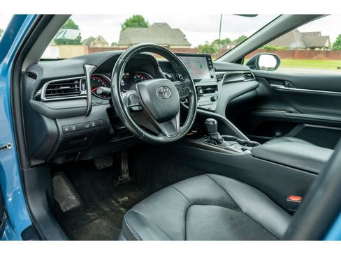 Used 2023 Toyota Camry XSE FWD image 11