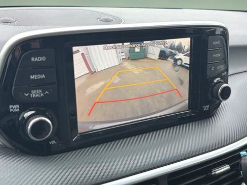 Used 2020 Hyundai Tucson SE image 18