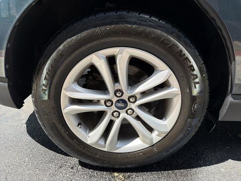 Used 2019 Ford Edge SEL w/ Equipment Group 201A FWD image 37
