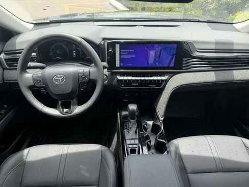 Used 2026 Toyota Camry XLE FWD image 9