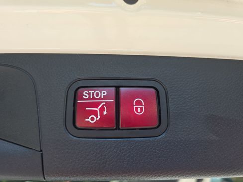 Certified 2022 Mercedes-Benz GLC 300 image 13