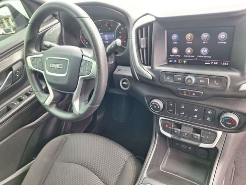 Used 2024 GMC Terrain SLE FWD image 31