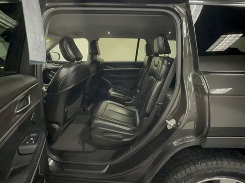 Used 2022 Jeep Grand Cherokee L Limited image 20