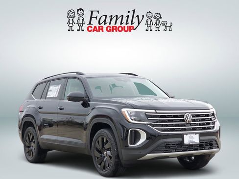 New 2026 Volkswagen Atlas SE FWD image 2