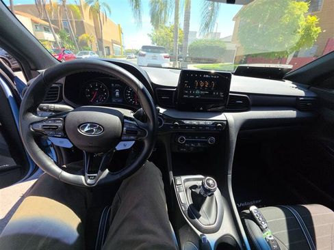 Used 2022 Hyundai Veloster N FWD image 5