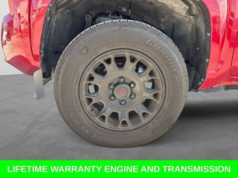 Used 2025 Toyota Tacoma SR5 AWD/4WD image 11