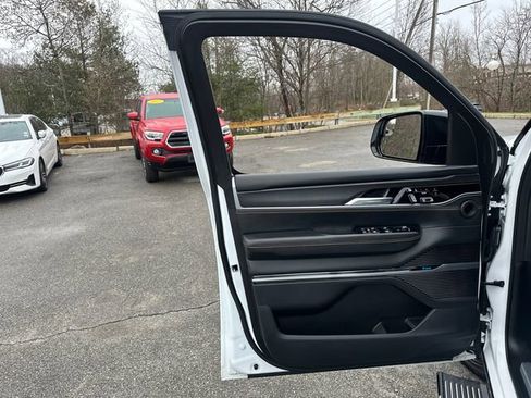 Used 2024 Jeep Grand Wagoneer Series III w/ Rear Seat Video Group 1 image 33