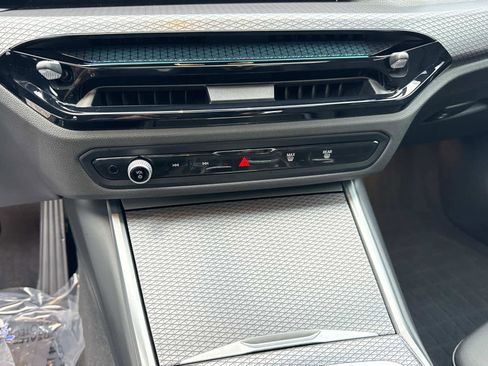 Certified 2025 BMW 330i xDrive Sedan w/ Premium Package image 20