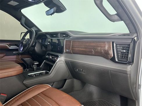 Used 2025 GMC Sierra 1500 Denali Ultimate image 30