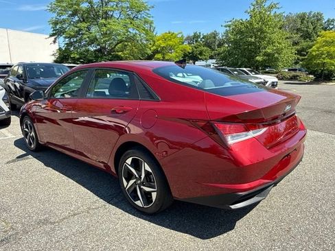 Used 2023 Hyundai Elantra SEL w/ Convenience Package FWD image 17