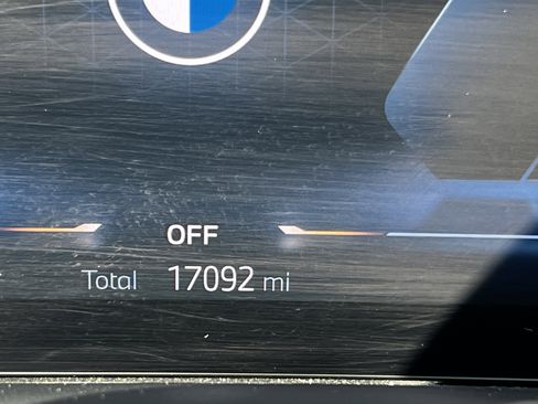 Used 2024 BMW X7 xDrive40i w/ Parking Assistance Package image 21