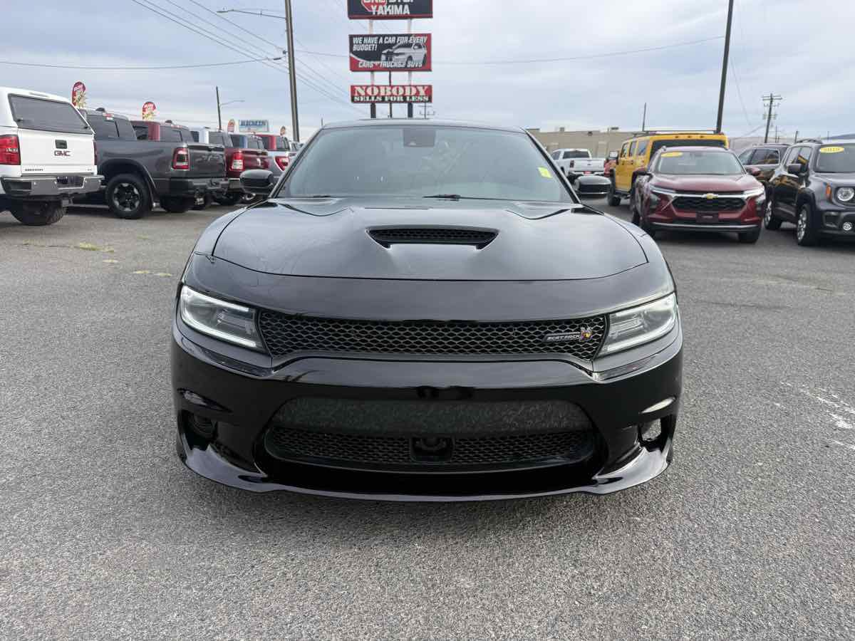 Used 2015 Dodge Charger R/T Scat Pack w/ Technology Group RWD image 2