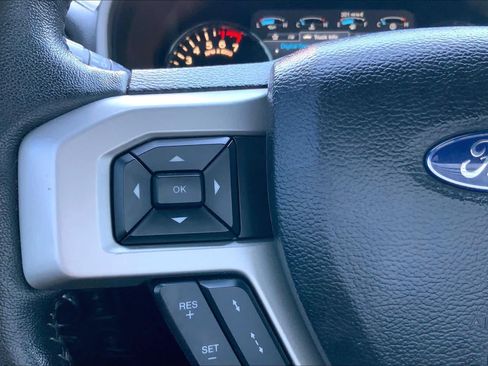 Used 2019 Ford F150 Lariat w/ Equipment Group 502A Luxury AWD/4WD image 24