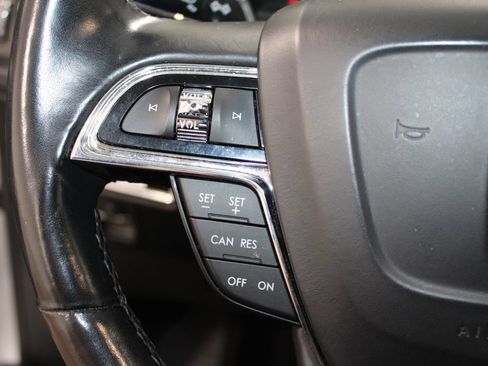 Used 2023 Lincoln Nautilus Reserve FWD image 22