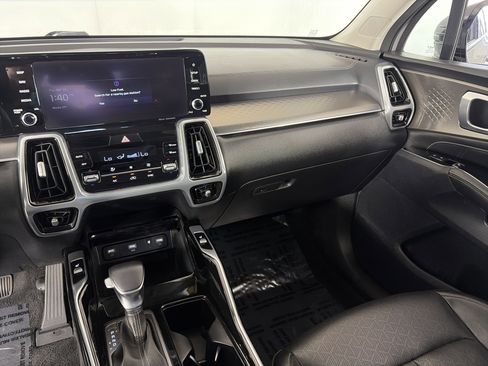 Certified 2022 Kia Sorento SX AWD/4WD image 12
