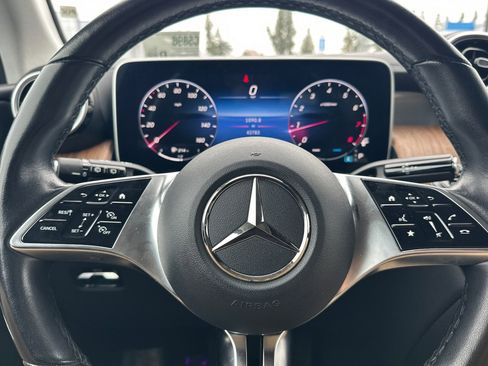 Used 2024 Mercedes-Benz GLC 300 w/ Winter Package image 23