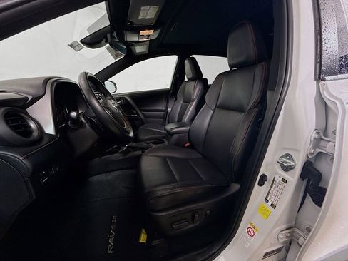 Certified 2018 Toyota RAV4 SE w/ Power Extra Value Package image 21