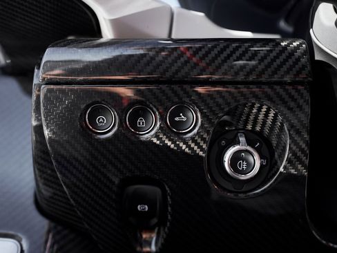 Used 2021 McLaren Elva image 58