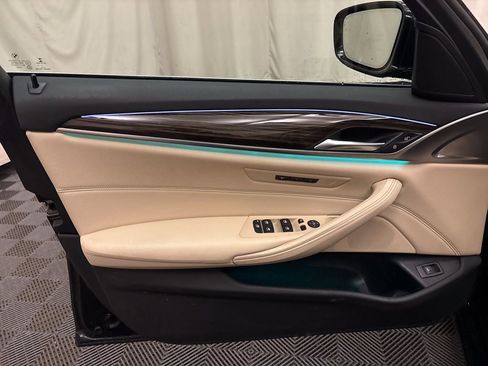 Used 2018 BMW 540i xDrive w/ Premium Package AWD/4WD image 10