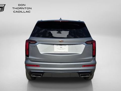 Used 2024 Cadillac XT6 Premium Luxury AWD/4WD image 4