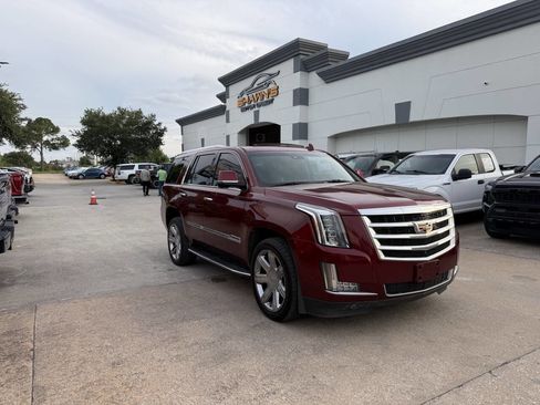 Used 2017 Cadillac Escalade Luxury RWD image 44