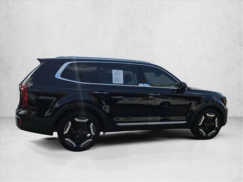 Used 2023 Kia Telluride S w/ S Sunroof Package FWD image 4