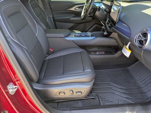 New 2026 Chevrolet Equinox EV LT w/ Convenience Package II FWD image 38