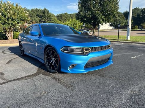 Used 2018 Dodge Charger R/T Scat Pack RWD image 1