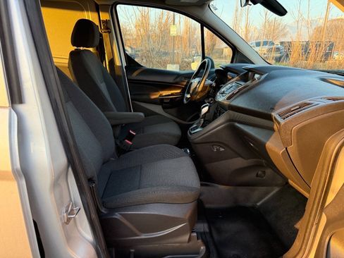 Used 2017 Ford Transit Connect XL FWD image 18