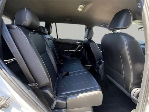 Used 2022 Volkswagen Tiguan SE R-Line FWD image 24